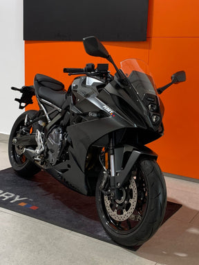 2025 SUZUKI GSX8-R