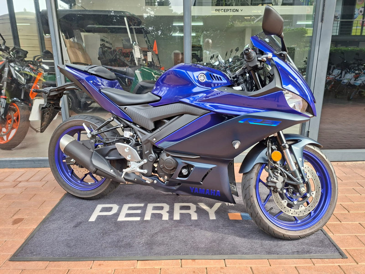 2023 YAMAHA R3