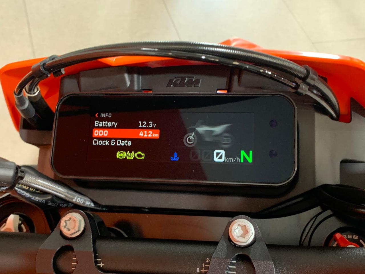 2026 KTM 690 SMC-R