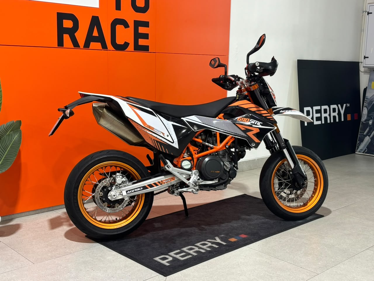 2017 KTM 690 SMC-R