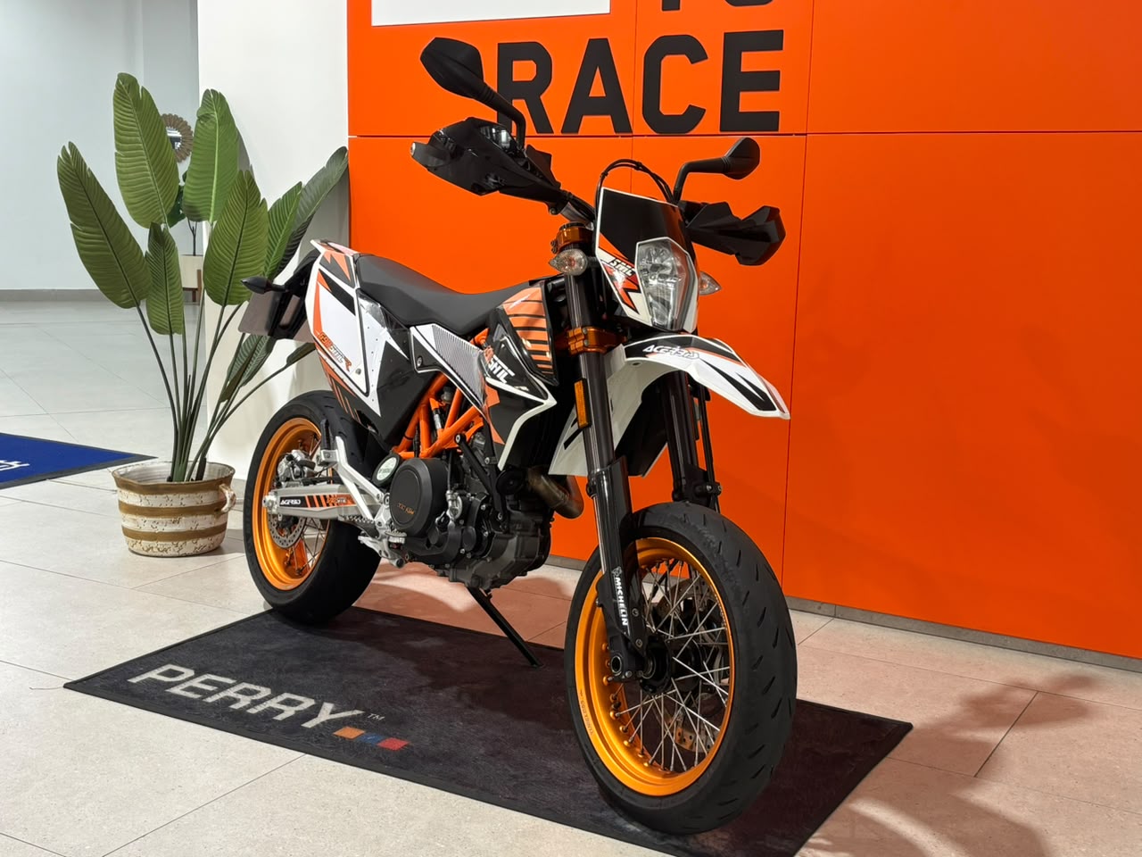 2017 KTM 690 SMC-R