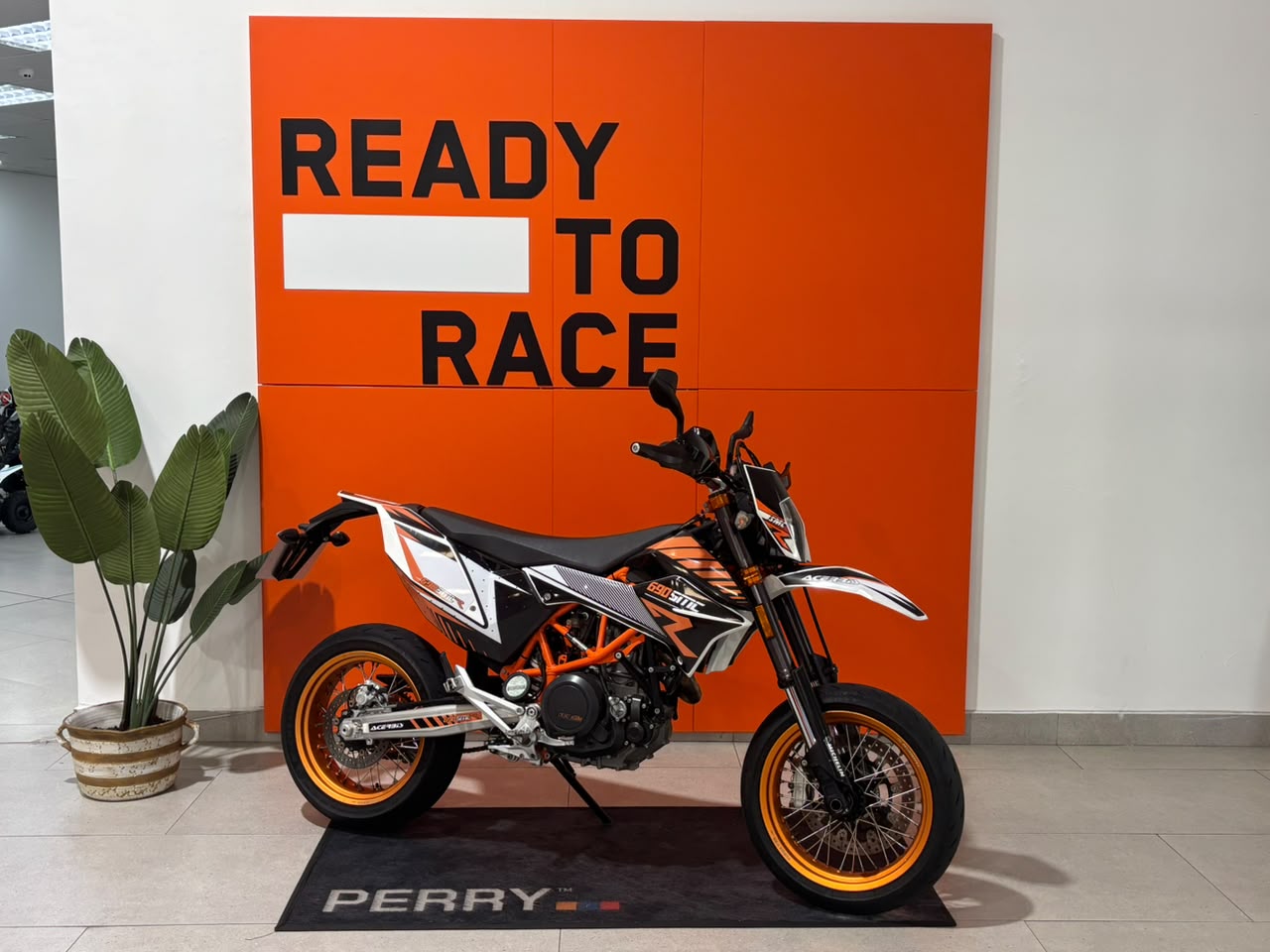 2017 KTM 690 SMC-R