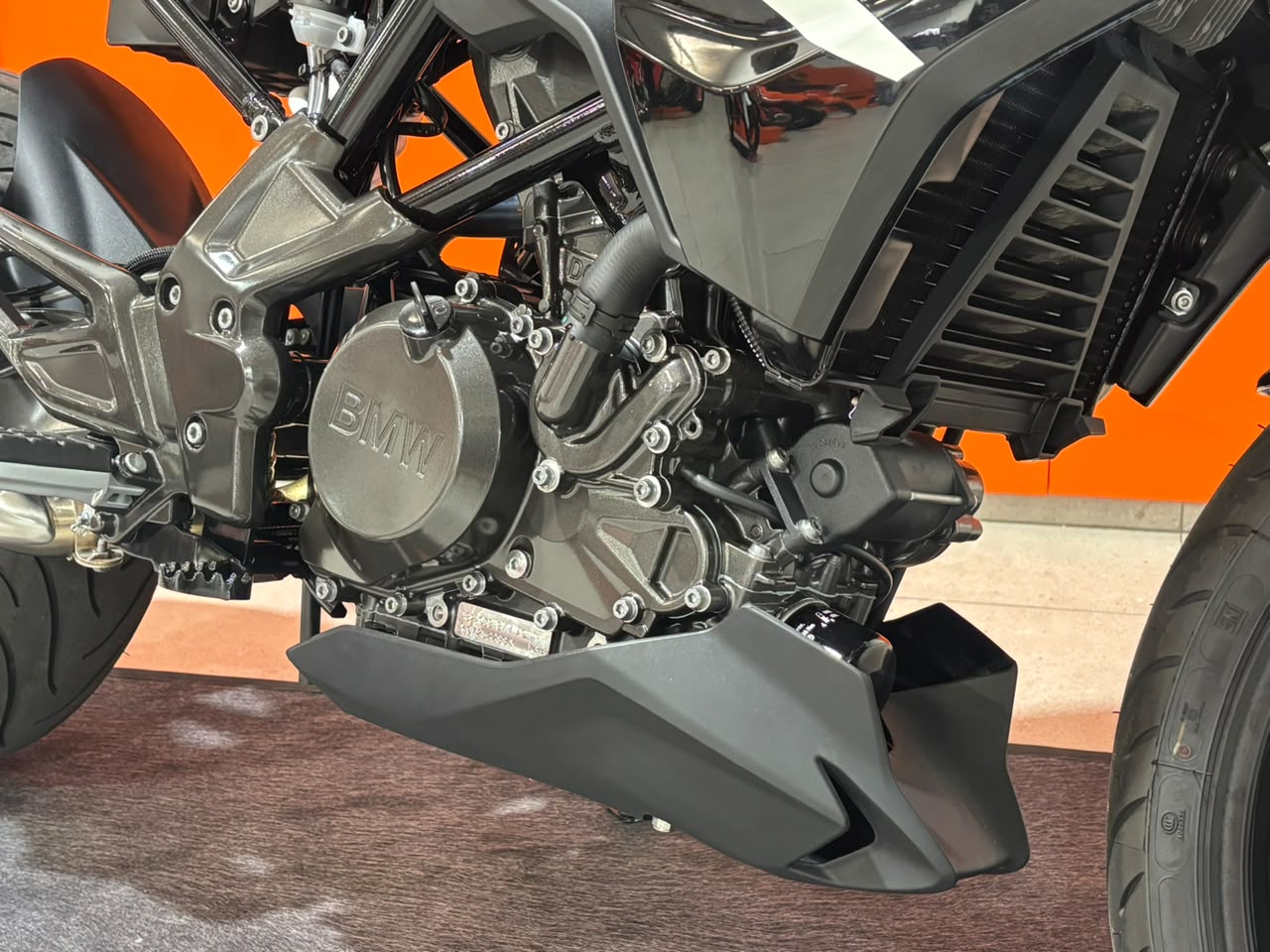 2025 BMW G310R