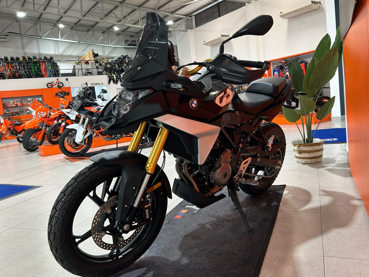 2026 BMW F450GS