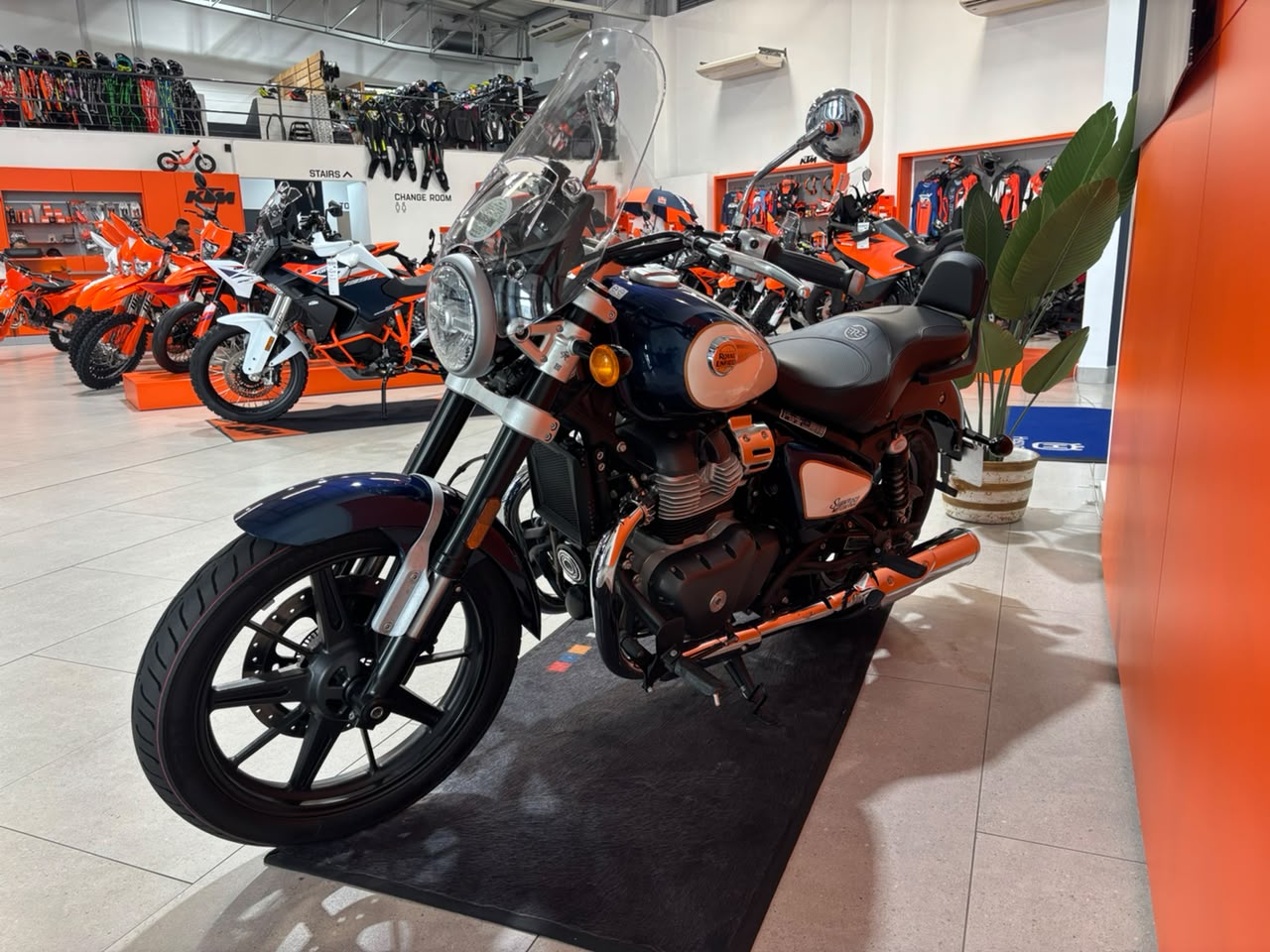 2025 Royal Enfield Super Meteor 650