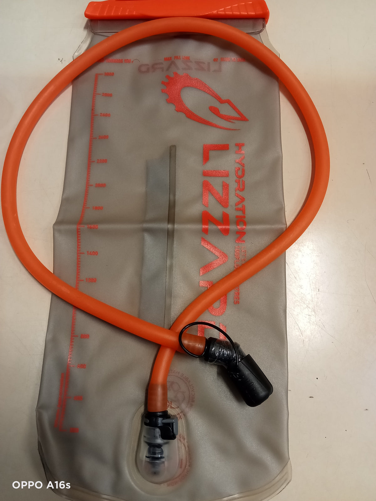 LIZZARD 3LT BLADDER WITH SILICONE PIPE